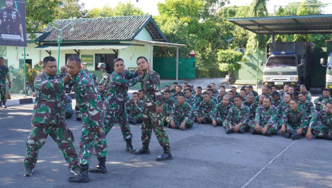 
					Anggota Kodim Boyolali Asah Kemampuan Bela Diri Taktis