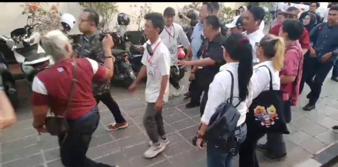 
					Relawan di Jakarta Berbondong – Bondong Mendeklarasikan Dukungannya Ke Pramono Anung – Rano Karno