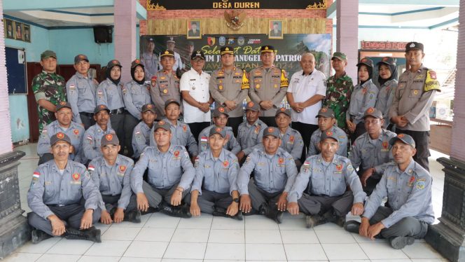 
					Cek kesiapan Lomba Anugerah Patriot Jawi Wetan II 2024, Kapolres Nganjuk: Salut Dengan Kerukunan Antarperguruan Silat Binaan Tiga Pilar
